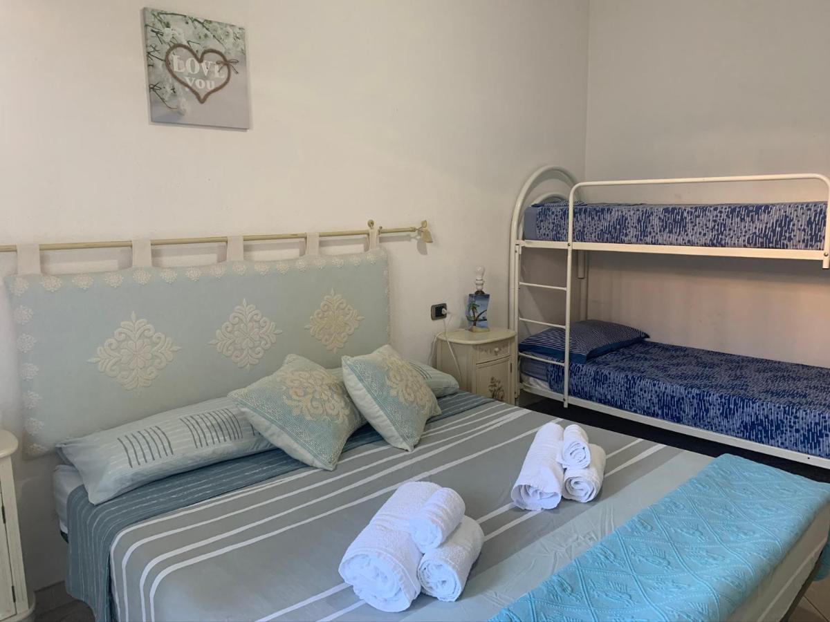 Appartamento La Casa azzurra La Maddalena  Esterno foto