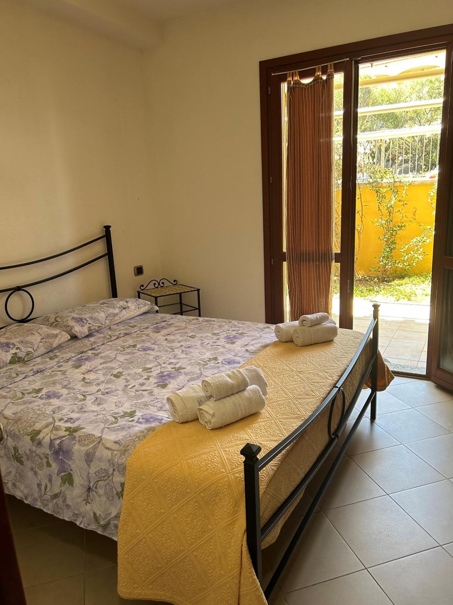 Appartamento La Casa azzurra La Maddalena  Esterno foto